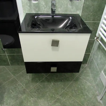 River View - 65 Square Meters Designer In Heart Of Park For Free Lägenhet *