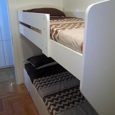 דירה River View - 65 Square Meters Designer In Heart Of Park For Free *