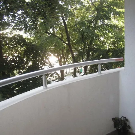 River View - 65 Square Meters Designer In Heart Of Park For Free Lägenhet