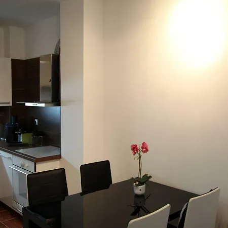 Lägenhet River View - 65 Square Meters Designer In Heart Of Park For Free Ni