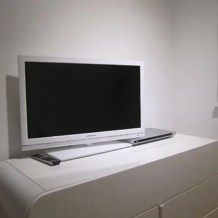 Lägenhet River View - 65 Square Meters Designer In Heart Of Park For Free Ni