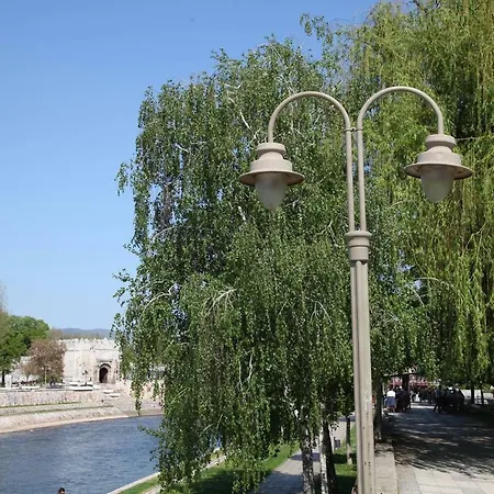 Lägenhet River View - 65 Square Meters Designer In Heart Of Park For Free Ni