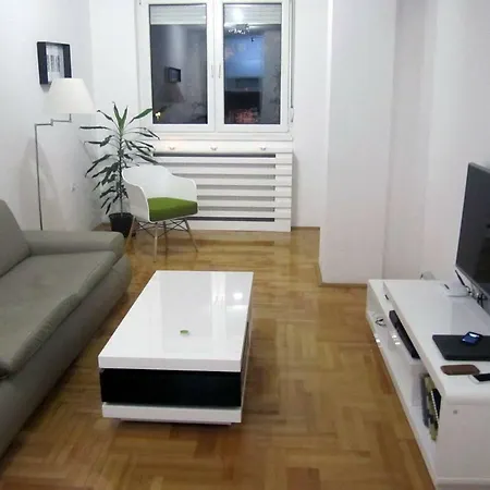 Lägenhet River View - 65 Square Meters Designer In Heart Of Park For Free Ni