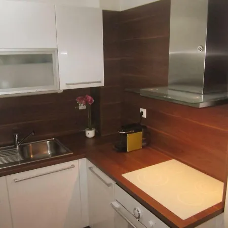 65 Square Meters Designer In Heart Of - River View ! Park For Free Ni