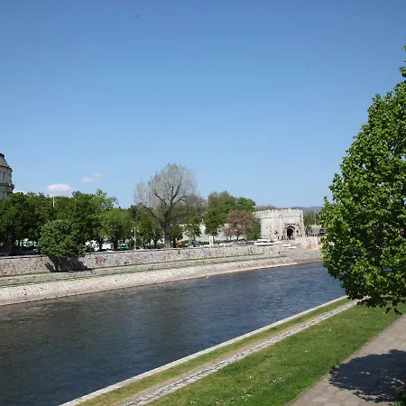 65 Square Meters Designer In Heart Of - River View ! Park For Free Ni