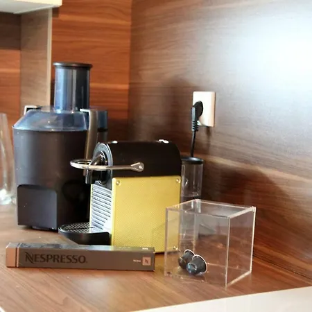 Lägenhet River View - 65 Square Meters Designer In Heart Of Park For Free