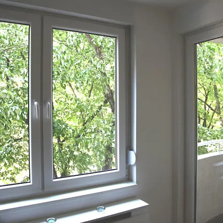 River View - 65 Square Meters Designer In Heart Of Park For Free Lägenhet